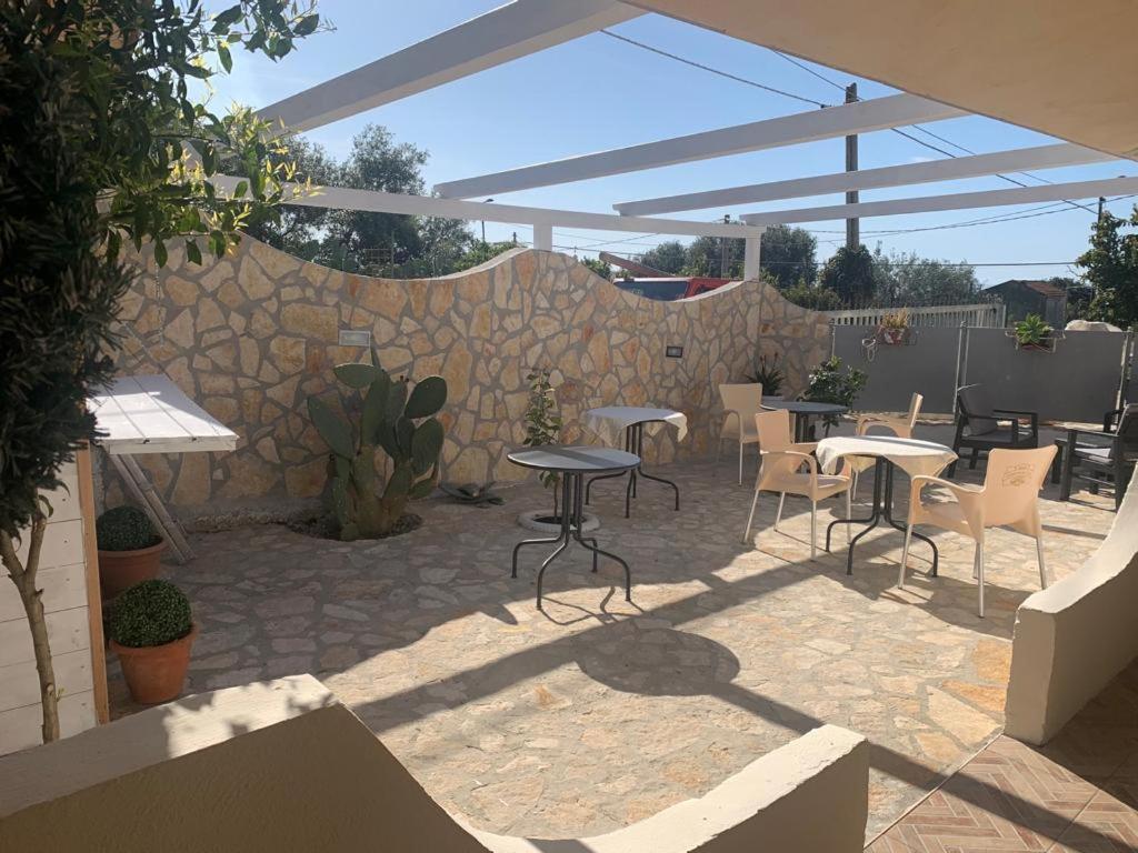 מרינה די קמרוטה B&B L'Ulivo מראה חיצוני תמונה